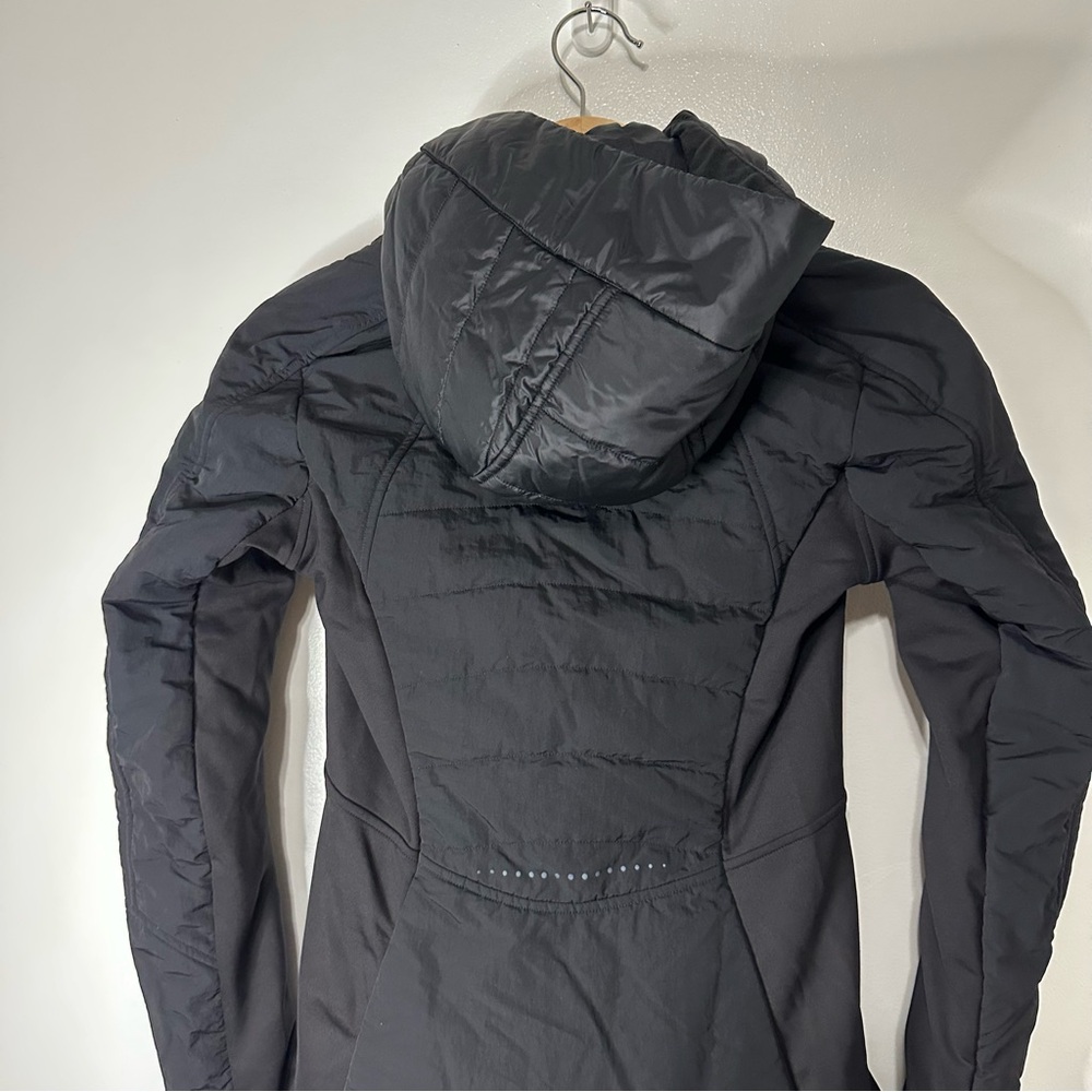 NWOT Lululemon Another Mile Jacket - Picture 8 of 11